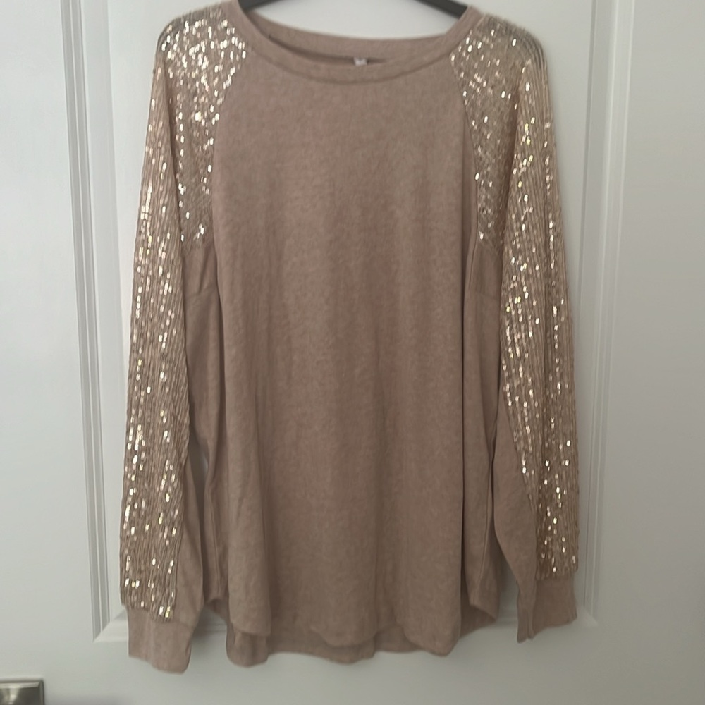 Women’s Sequin Long Sleeve Top - Picture 3 of 5